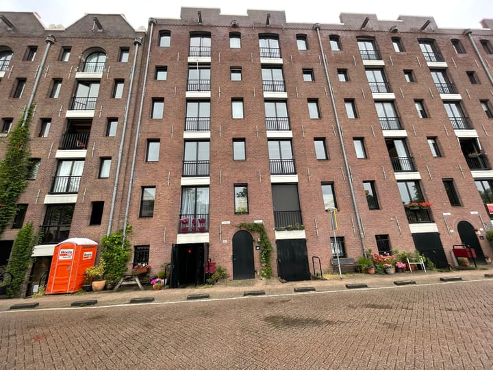 Portiekflat Binnenkadijk 184 Amsterdam