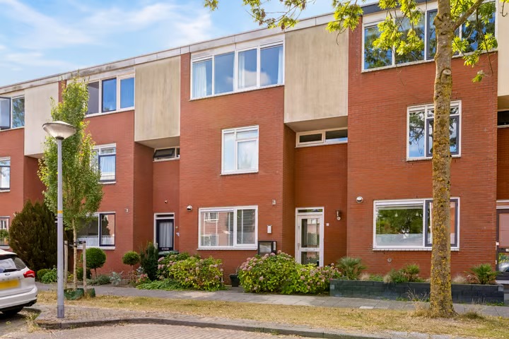 Tussenwoning Aalbessenstraat 23 in Almere