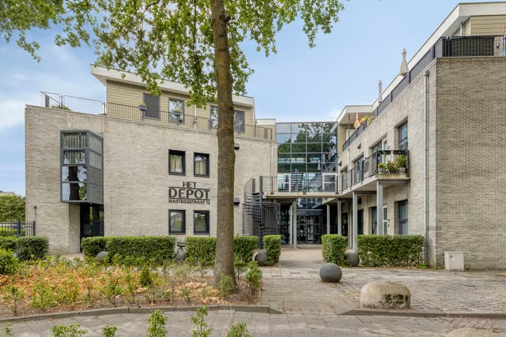 Portiekflat Mastbosstraat 12 B2 in Breda