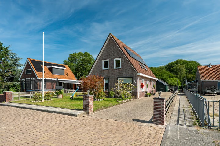 Vrijstaande woning Waaxenserweg 11 in Lollum