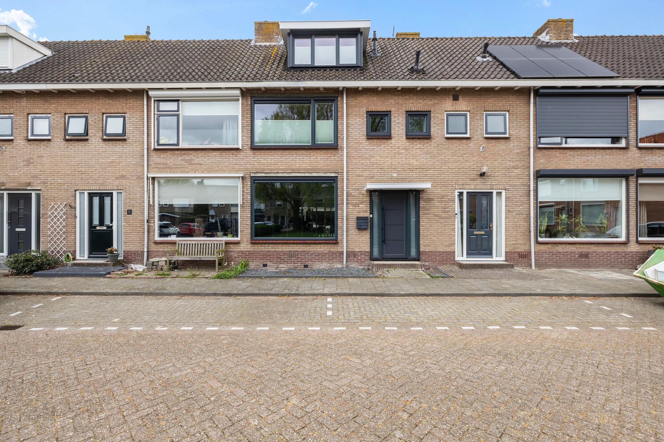 Tussenwoning Waterwegstraat 22 in Sliedrecht