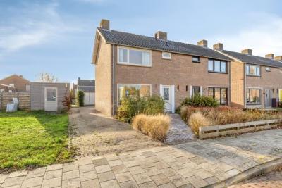 2-onder-1-kapwoning Deken Tomaslaan 32 in 's-Heerenhoek