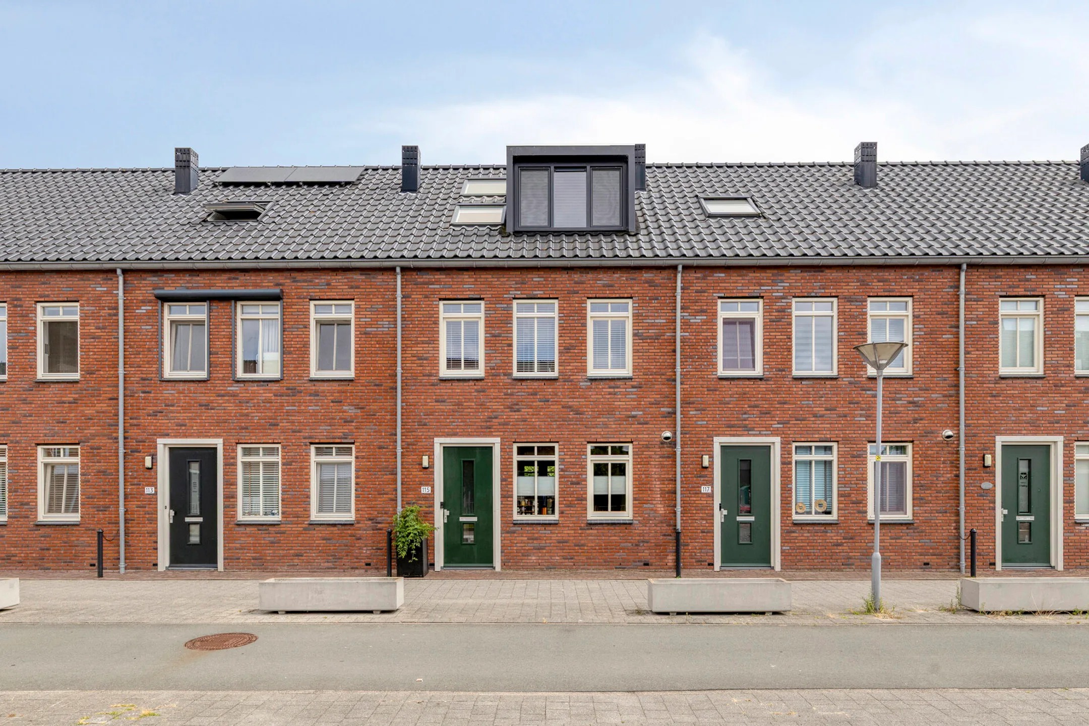 Tussenwoning Dr. Jan Schoutenlaan 115 in Maassluis
