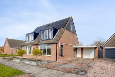 2-onder-1-kapwoning Johan Horalaan 19 in Midwolda