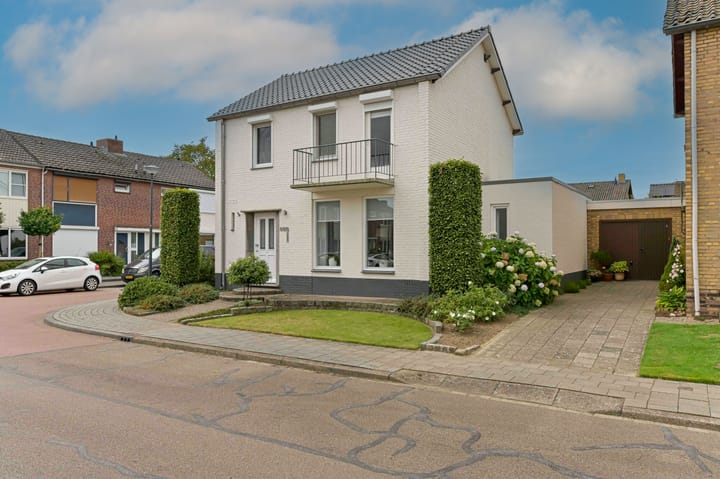 Eengezinswoning, vrijstaande woning Luiksestraat 1 in Thorn