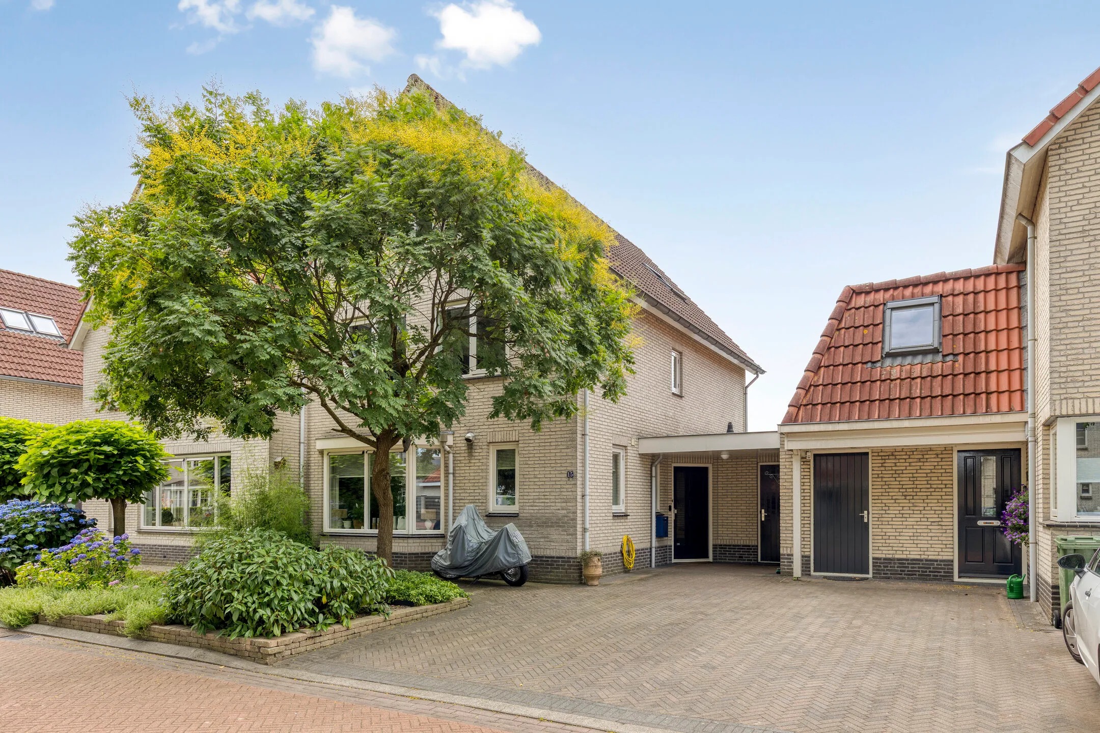 Geschakelde 2-onder-1-kapwoning Berkenschakel 15 in Bathmen