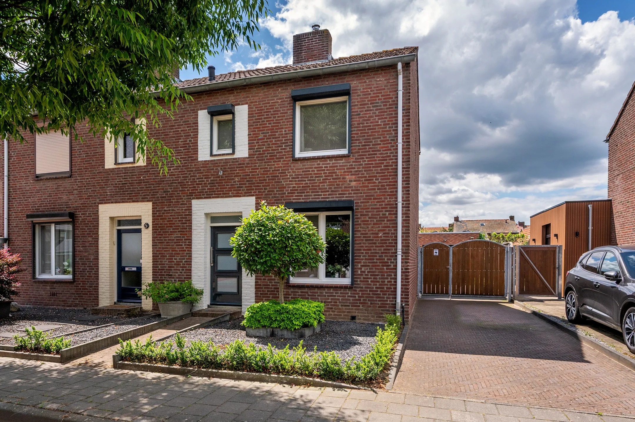 2-onder-1-kapwoning Prinses Christinalaan 7 in Reuver