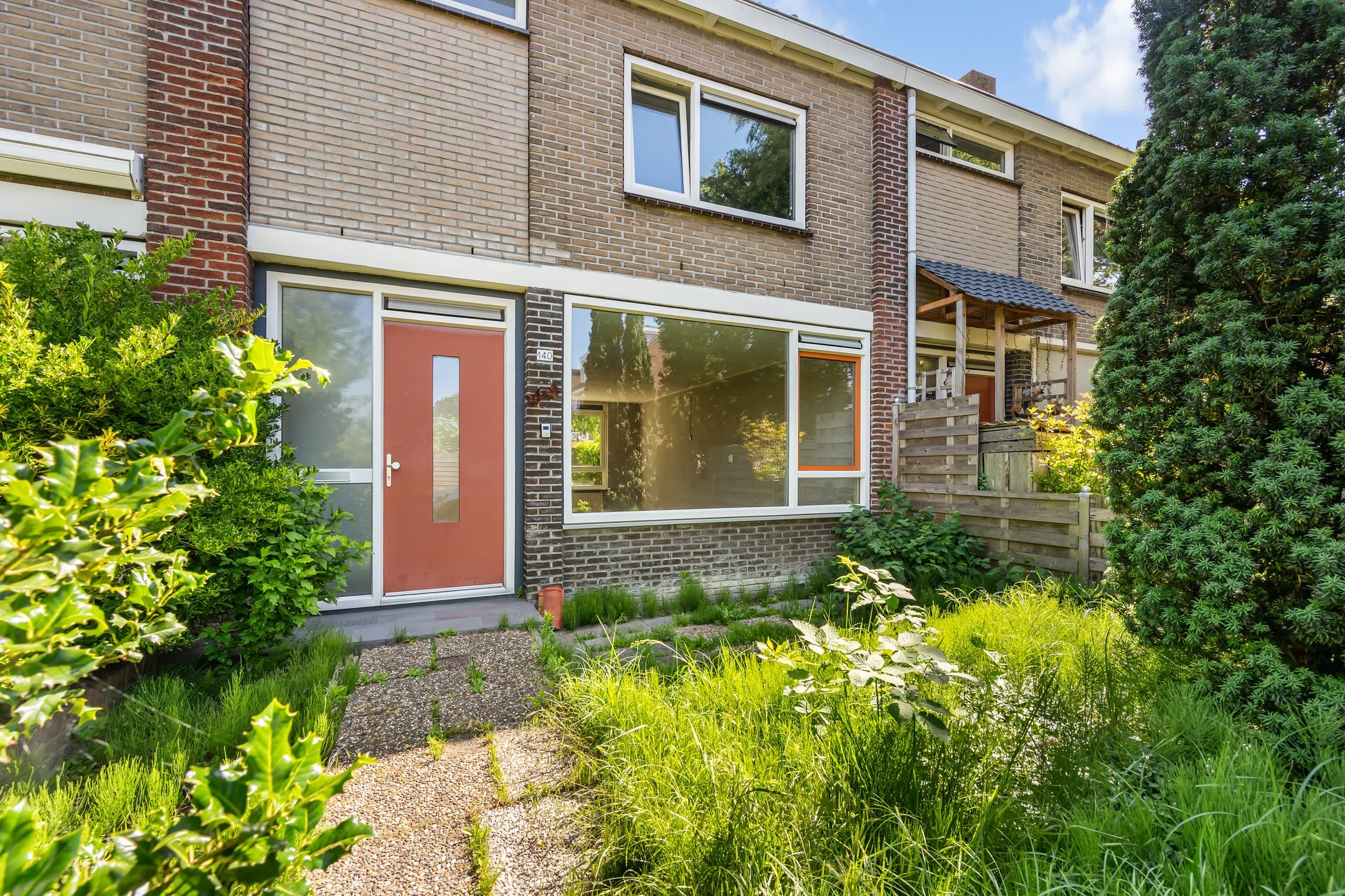 Tussenwoning Maasstraat 140 in Heemskerk