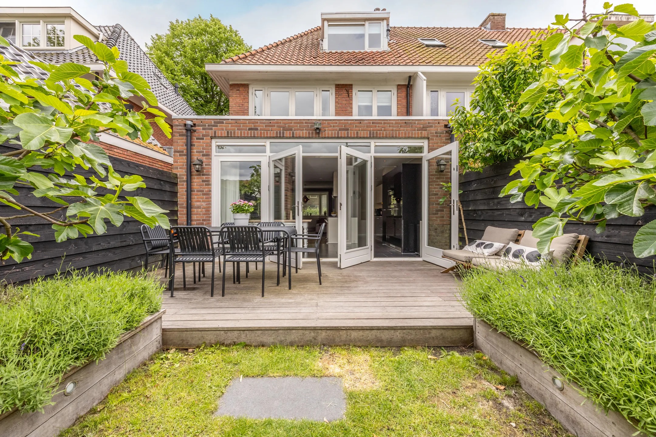 Hoekwoning Rijnlaan 4 in Heemstede