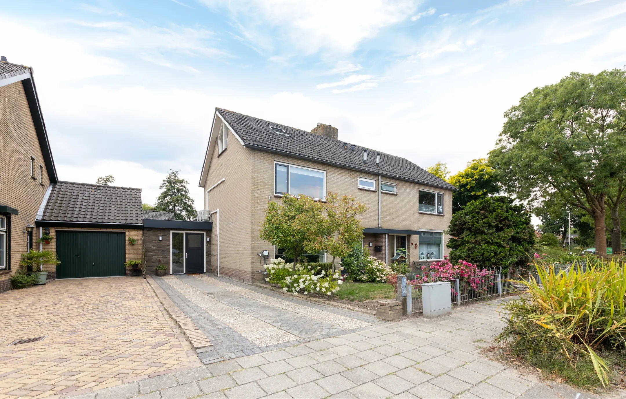 2-onder-1-kapwoning Viaductstraat 27 in Wamel