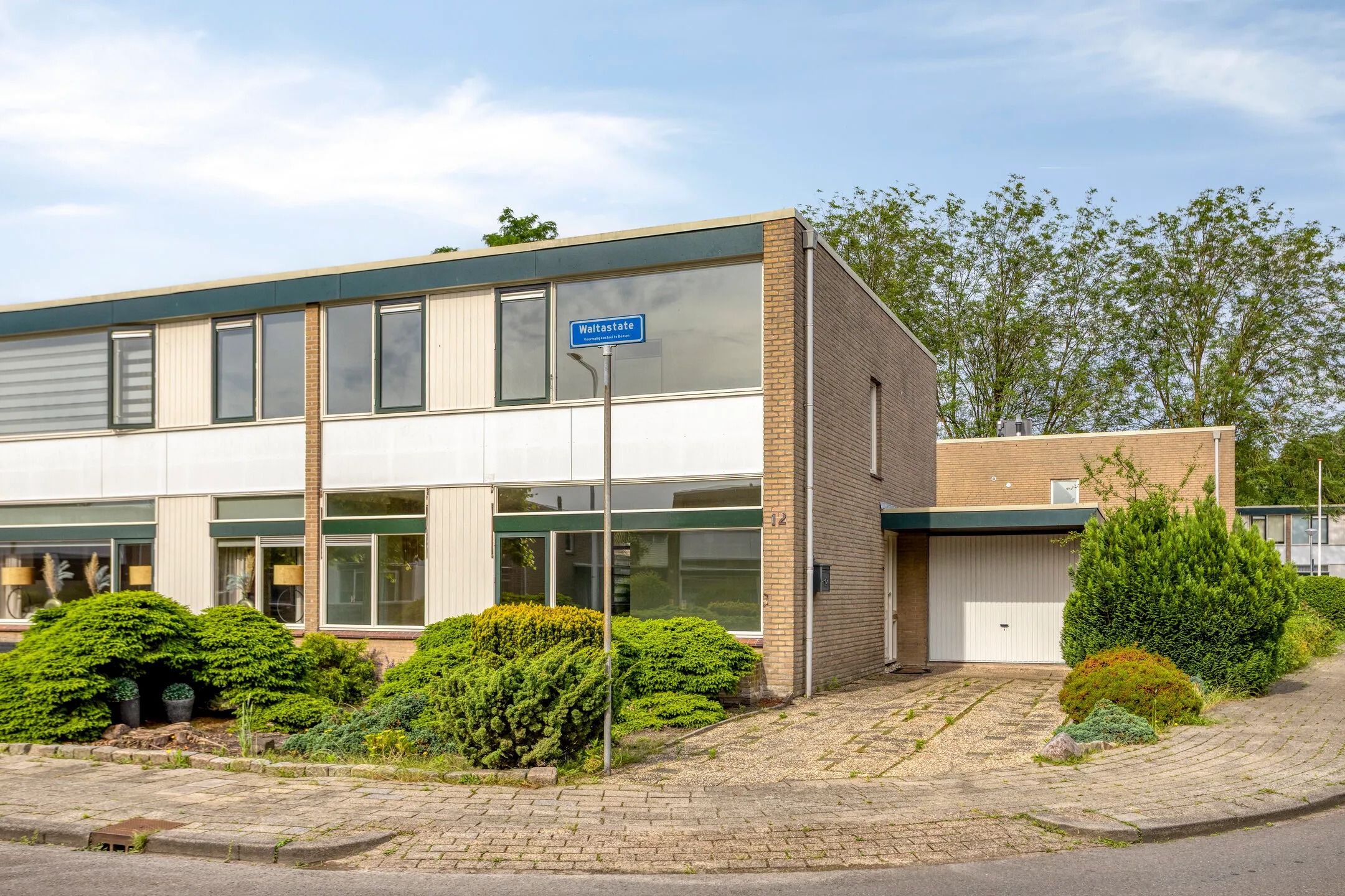 Geschakelde 2-onder-1-kapwoning Waltastate 12 in Almelo