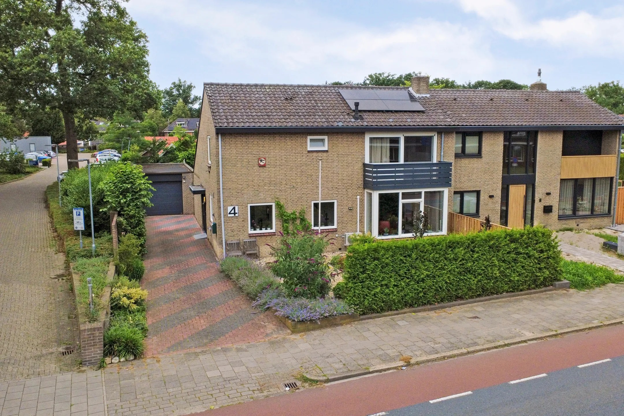 2-onder-1-kapwoning Vriezenveenseweg 4 in Almelo