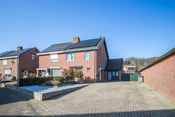 Halfvrijstaande woning Brikkebekker 39 in Landgraaf