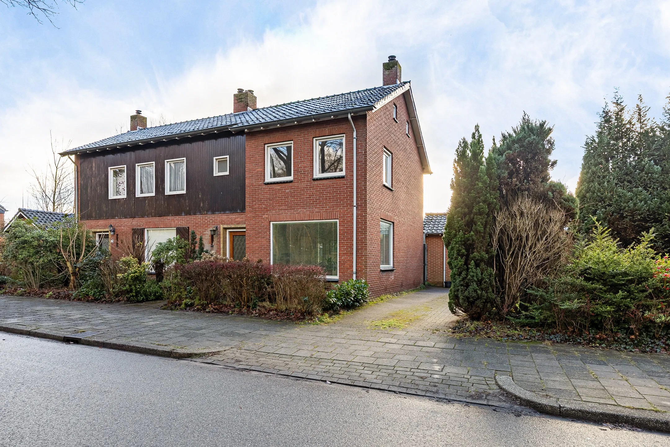 2-onder-1-kapwoning Vanekerstraat 31 in Enschede