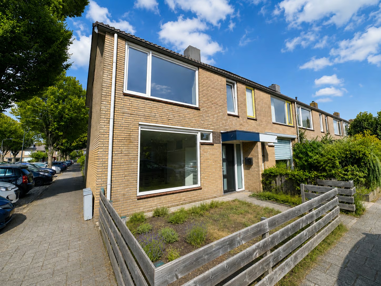 Hoekwoning Kaardenstekerstraat 1 in Breda