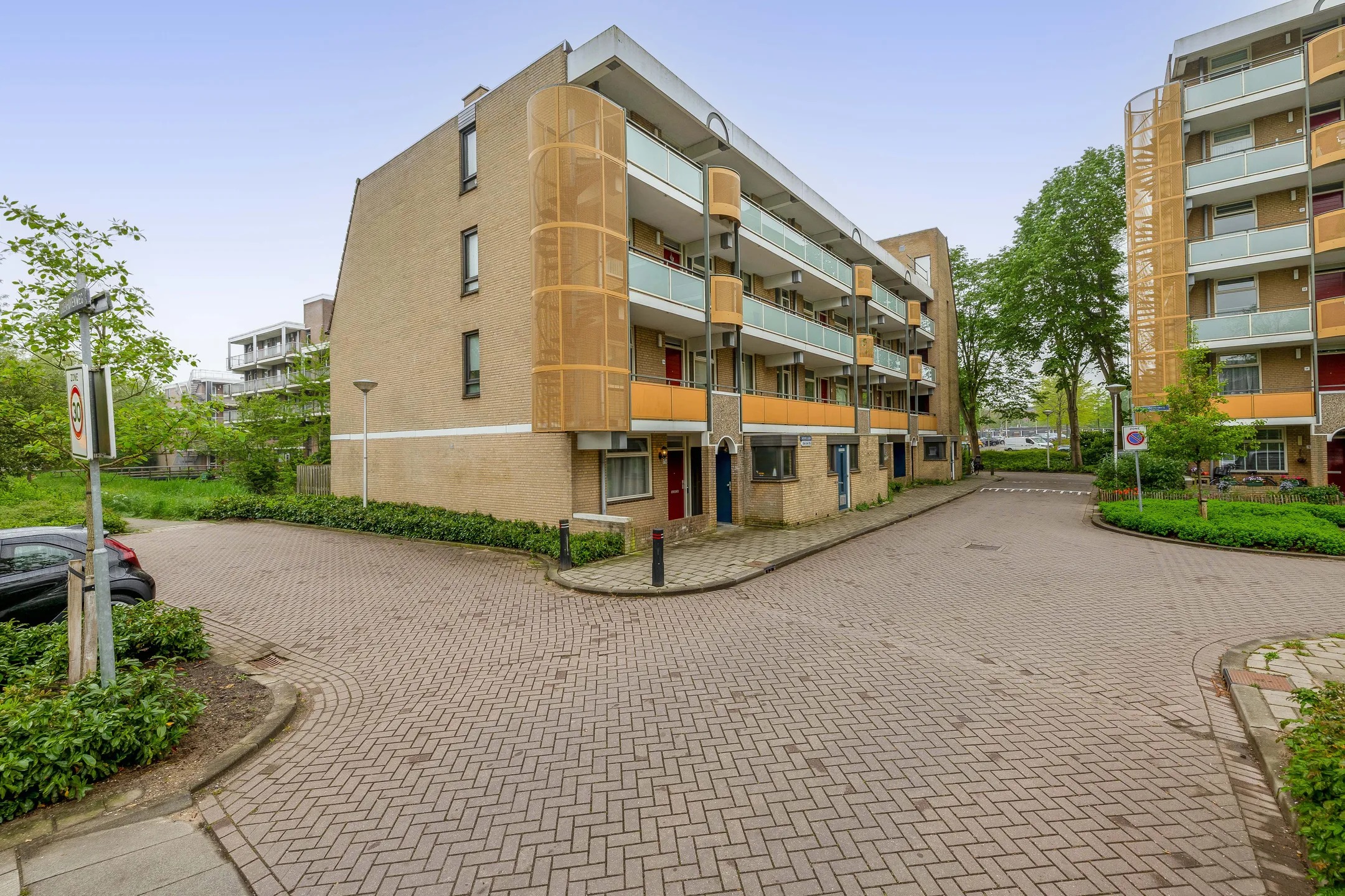Galerijflat Heuvellaan 158 in Gouda