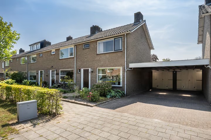 Hoekwoning Rynoldingstraat 13 in Dalfsen