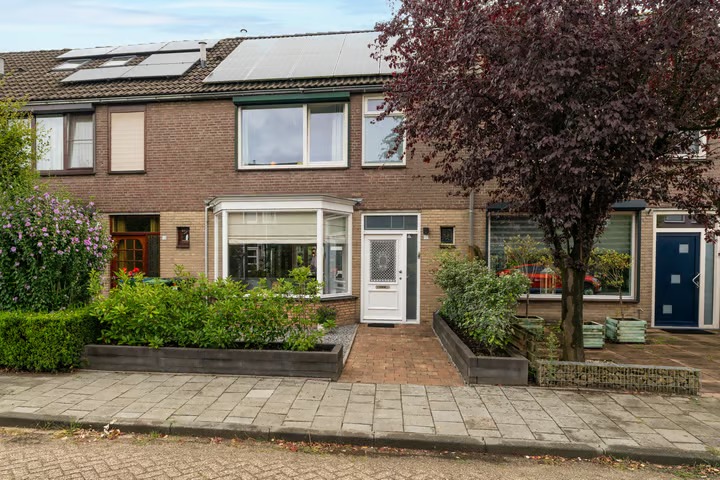 Tussenwoning Lisztstraat 12 in Dongen