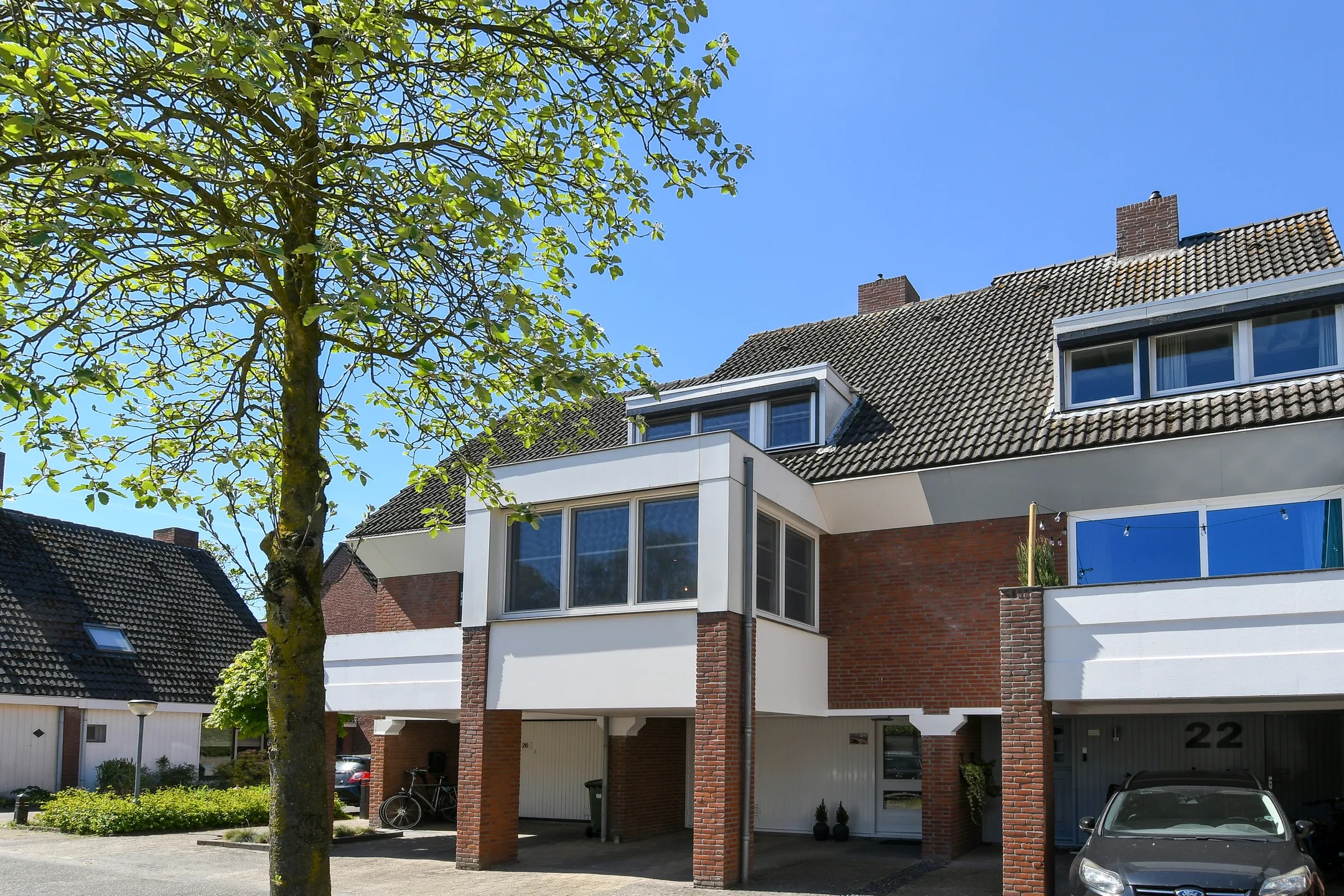 Tussenwoning (split-level woning) Leukerhof 24 in Weert