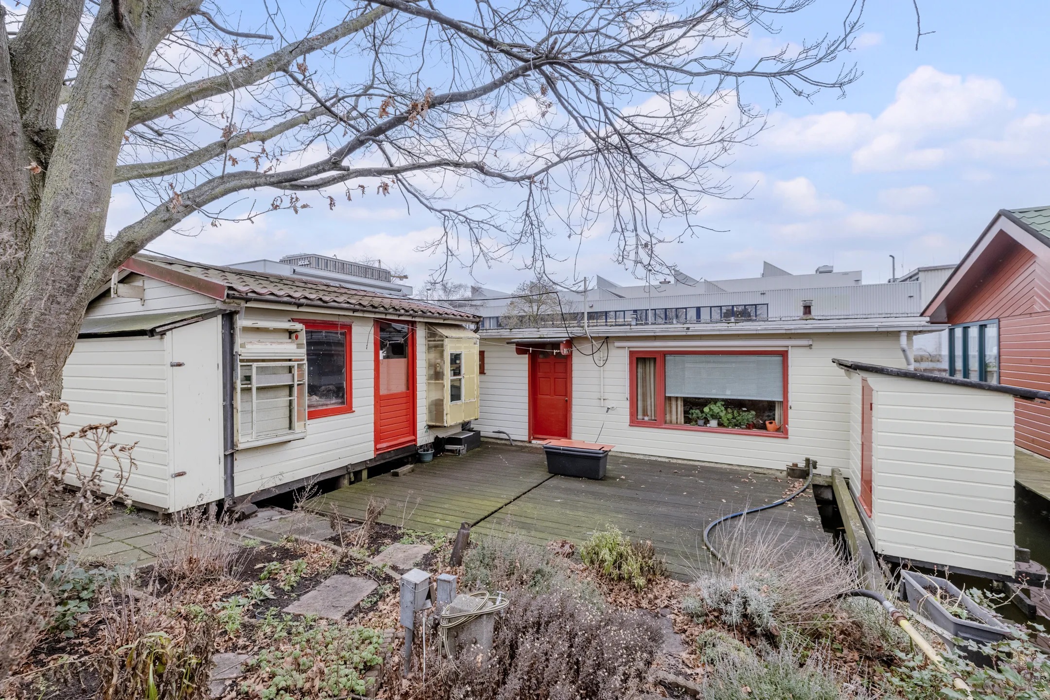 Vrijstaande woning (waterwoning) Grasweg 20 A Amsterdam