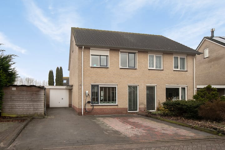 2-onder-1-kapwoning Vliegersveld 13 Biddinghuizen