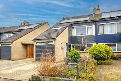 Hoekwoning Heidehof 24 in Losser