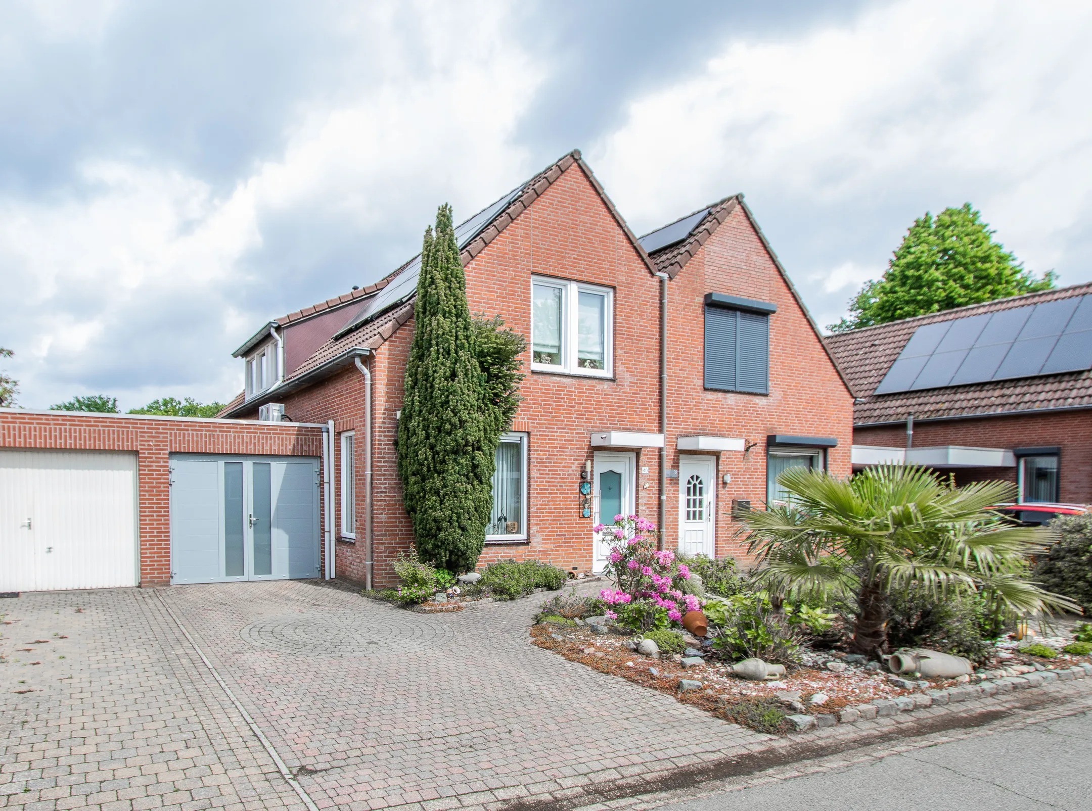 Geschakelde 2-onder-1-kapwoning Kloosterveld 40 in Haelen